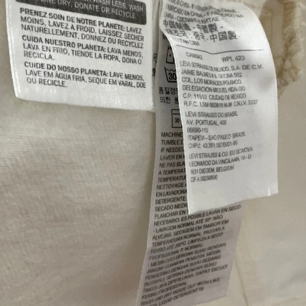 Levi's Trucker Jacket White Denim Men’s Size XL - Picture 6 of 9